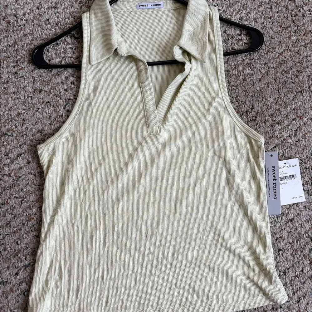 SLEEVELESS TOP - Picture 1 of 2